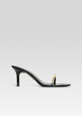Karli Sandal