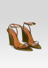 Nelly Wedge