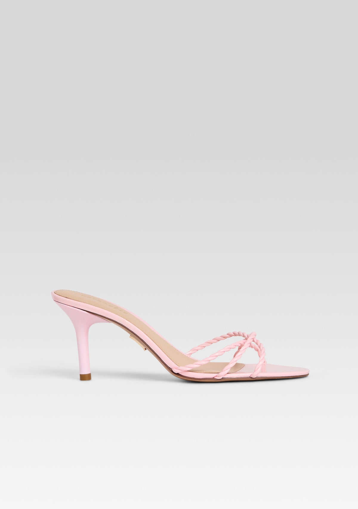 Karolina Sandal
